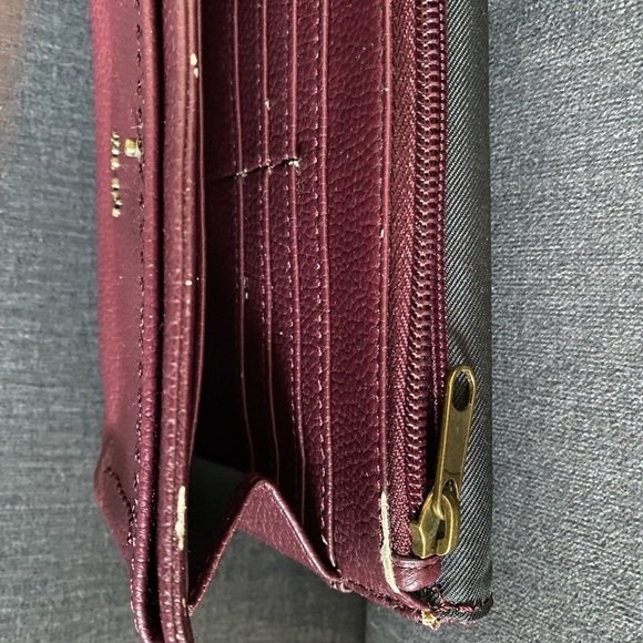 The Sak Pebbled Leather Wallet Wristlet Burgundy - Picture 8 of 10